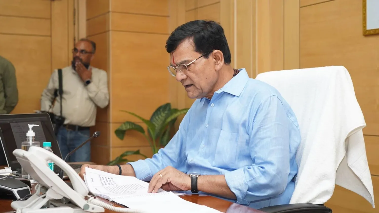 urja_mantri_ak_sharma