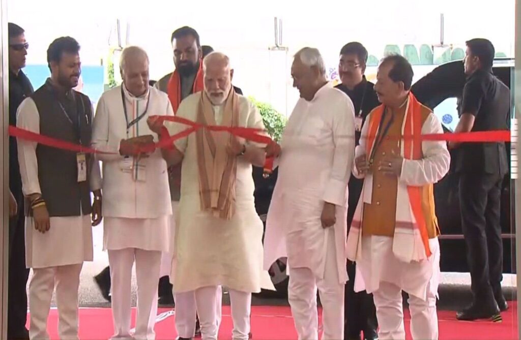 पूर्णिया में हवाई सेवा की शुरुआत, बिहार को मिला इंफ्रास्ट्रक्चर का बड़ा उपहार 2 WhatsApp Image 2025 09 16 at 12.57.22 PM 4 1