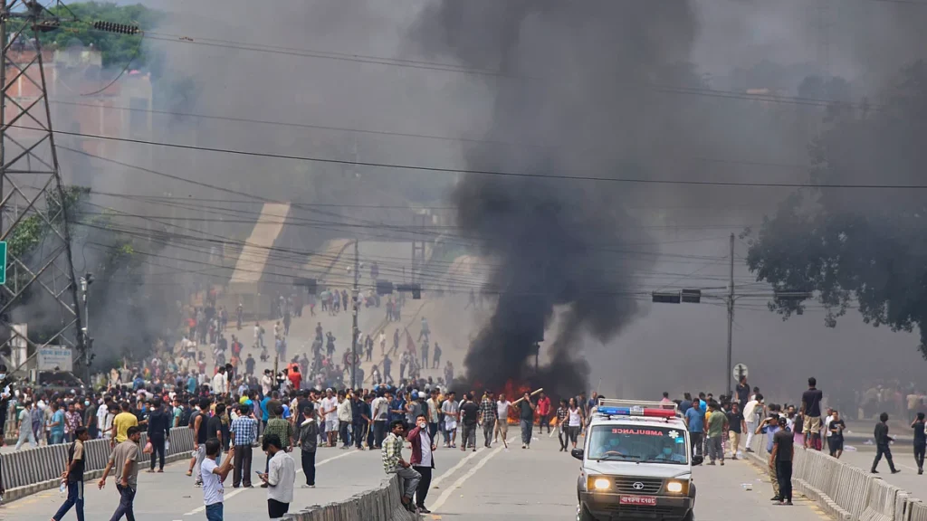 नेपाल में अशांति का दौर: आंदोलन, जेलब्रेक और कूटनीतिक तनाव 2 nepal